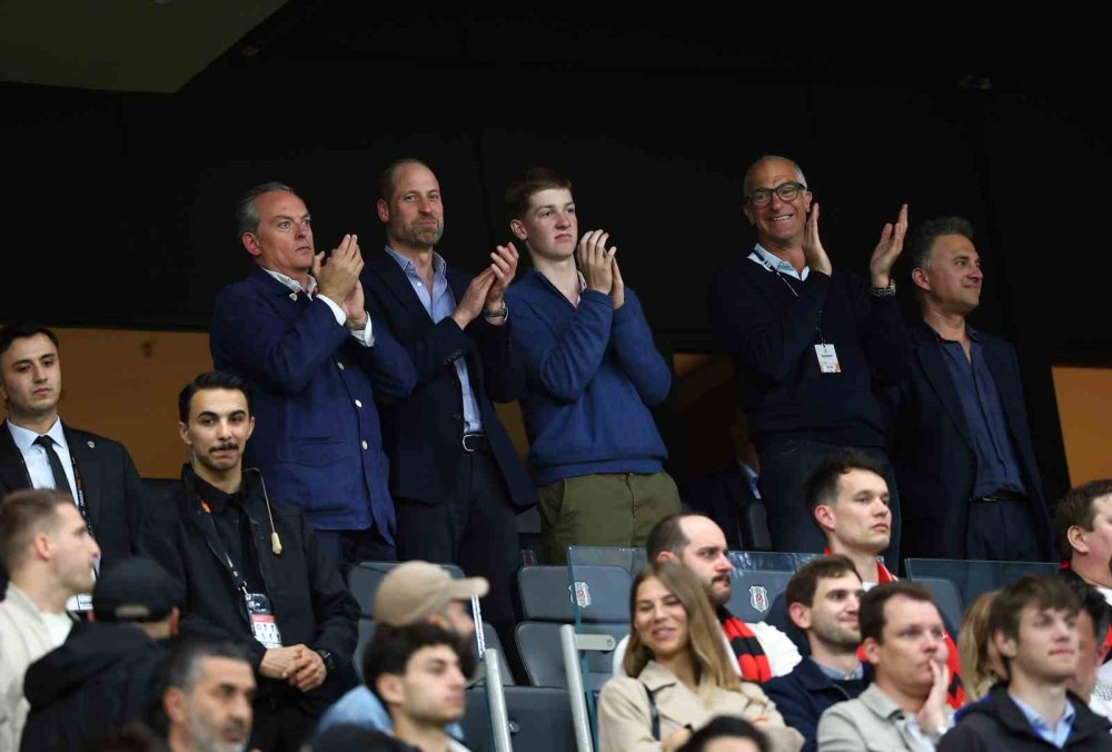 Uefa Avrupa Ligi Şampiyonu Aston Villa Kupasını Aldı