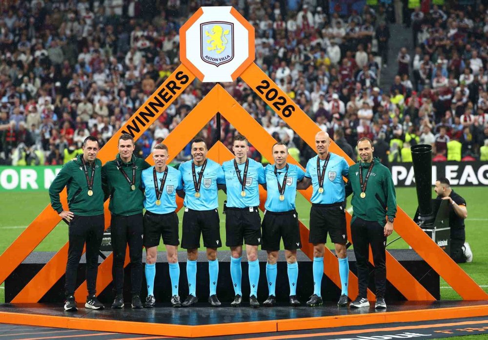 Uefa Avrupa Ligi Şampiyonu Aston Villa Kupasını Aldı
