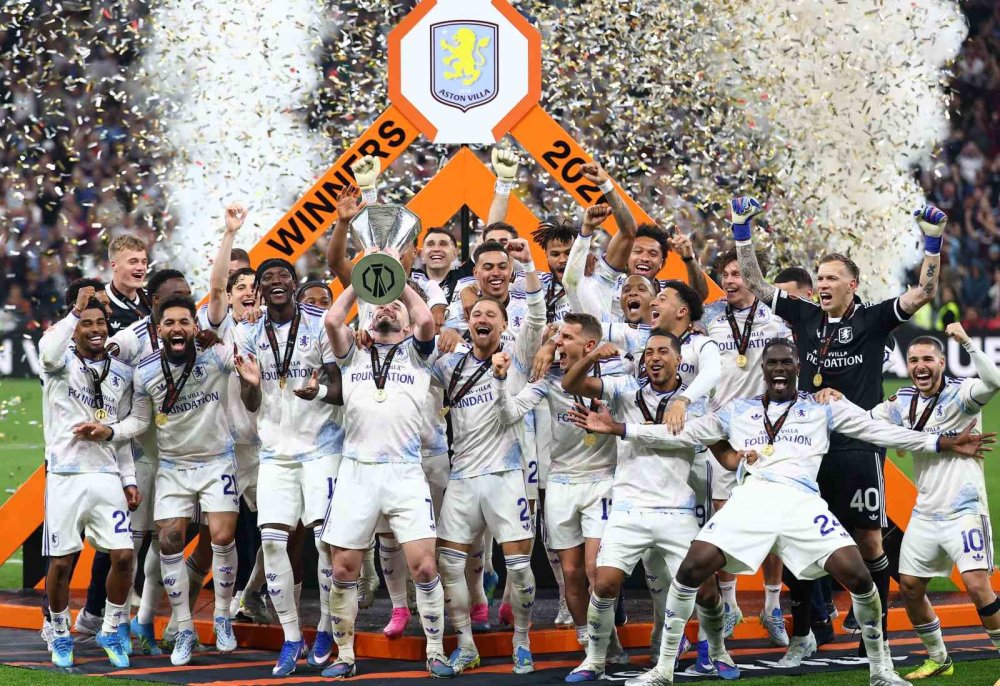 Uefa Avrupa Ligi Şampiyonu Aston Villa Kupasını Aldı