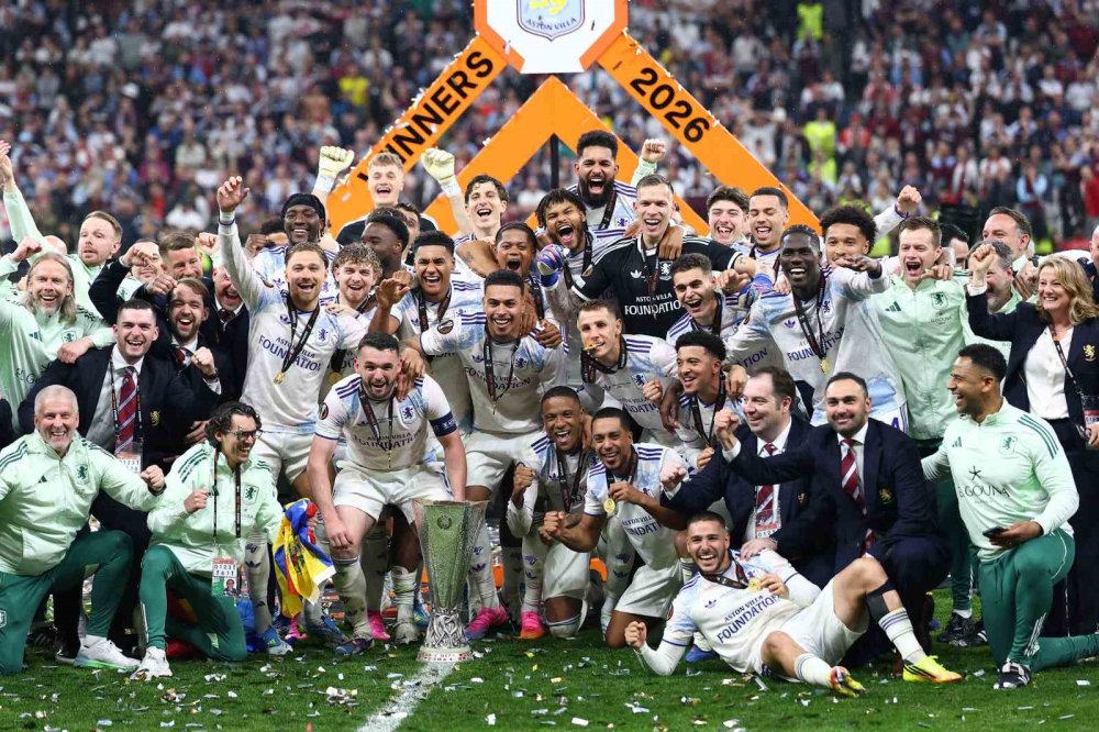 Uefa Avrupa Ligi Şampiyonu Aston Villa Kupasını Aldı