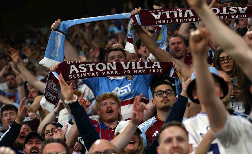 Uefa Avrupa Ligi Şampiyonu Aston Villa Kupasını Aldı