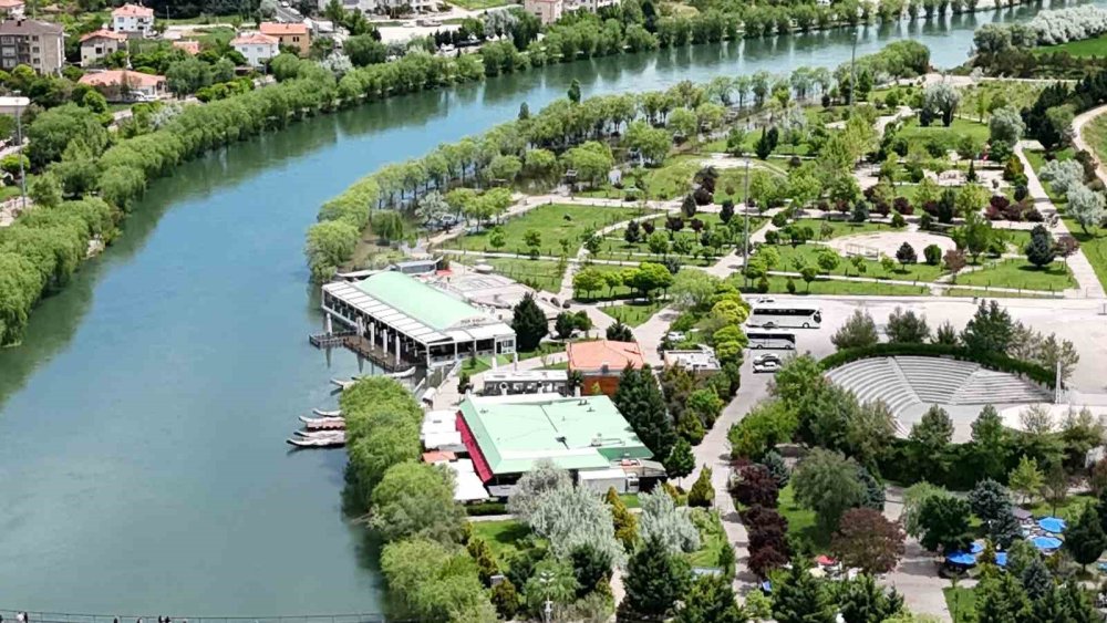Su Seviyesi Yükselen Kızılırmak Dron İle Görüntülendi