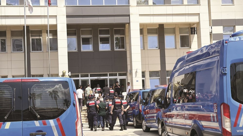 Antalya’da Usulsüz İlaç Soruşturması Derinleşti.. Doktor ve Eczacılar Hakkında Karar Verildi!