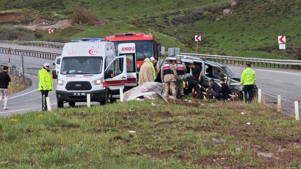 Aşkale’de Trafik Kazası: 7 Yaralı