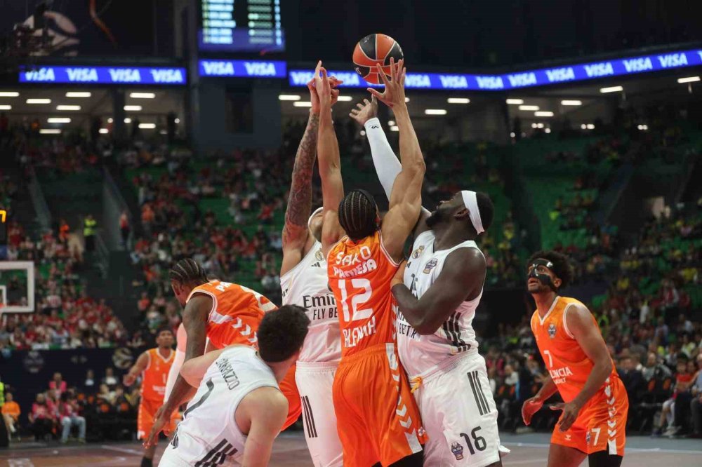 Fenerbahçe Veda Etti.. EuroLeague Finalinde Olympiakos ile Real Madrid Eşleşti!