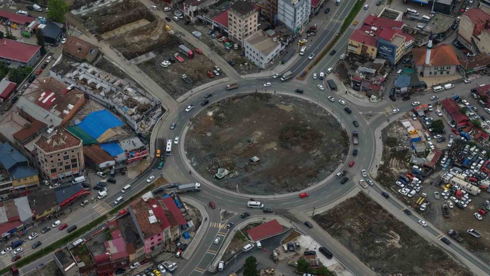 Karadeniz Sahil Yolu Viyadüklerle Değirmendere Tüneli’ne Bağlanıyor