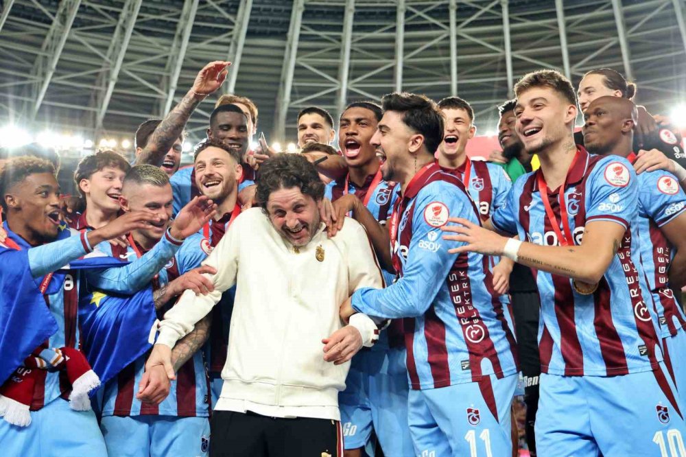 Trabzonspor’dan Çifte Sevinç.. Kupa Geldi, Avrupa Dengeleri Yeniden Şekillendi!