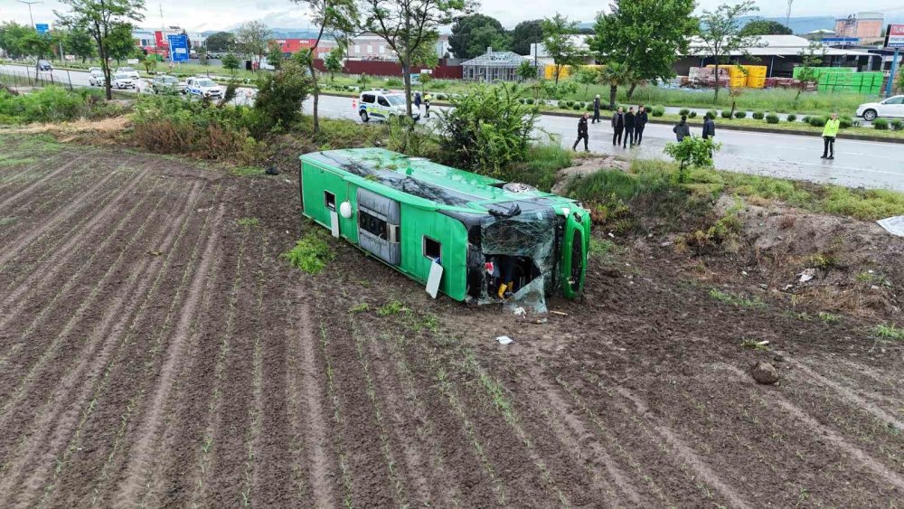 Çanakkale’de Tur Otobüsü Devrildi: 46 Yaralı