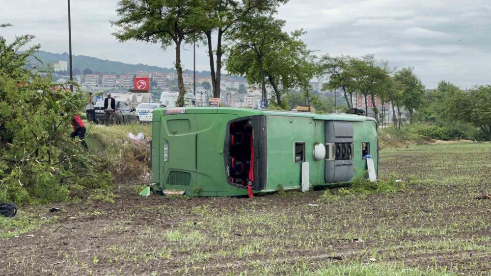 Çanakkale’de Tur Otobüsü Devrildi: 46 Yaralı