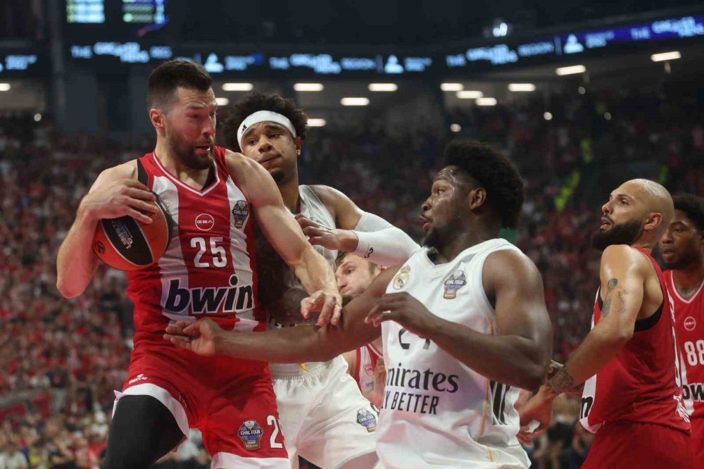Atina’da Tarihi Final.. Olympiakos Euroleague’de 4. Kez Şampiyonluk Sevinci Yaşadı!