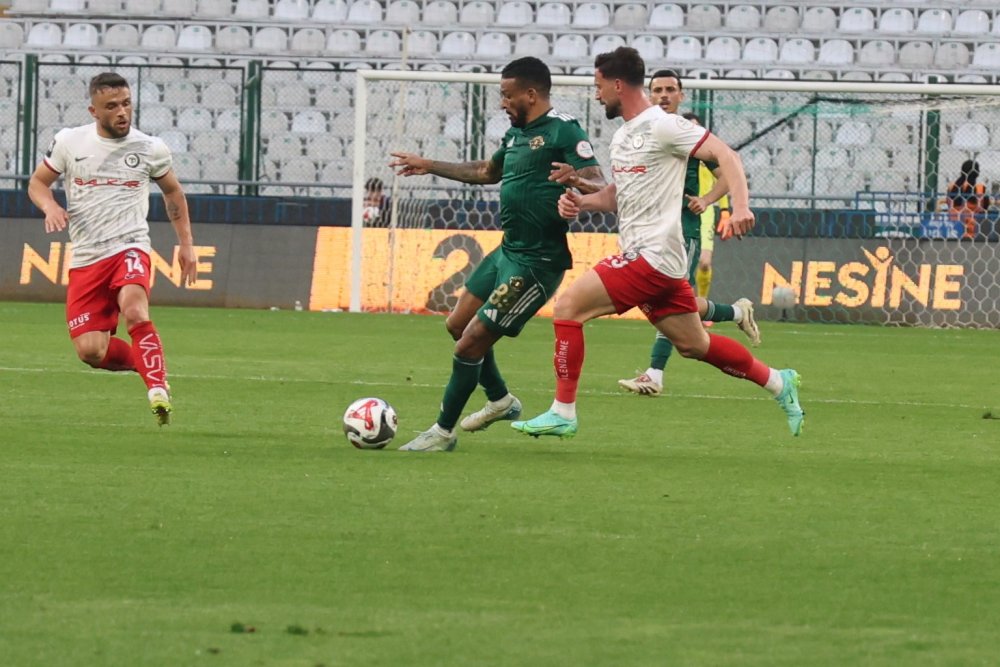 Çorum’dan Süper Lig’e Tarihi Yürüyüş.. Kırmızı-Siyahlılar Kenti Ayağa Kaldırdı!