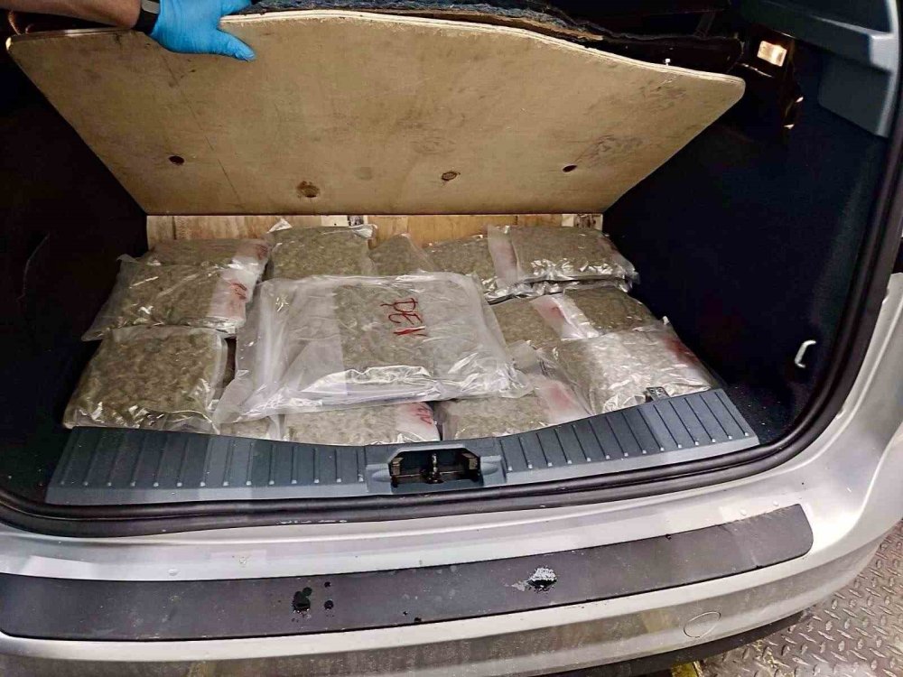 Türkiye’ye Sokulmak İstenen 31 Kilo Esrar Sınırda Ele Geçirildi