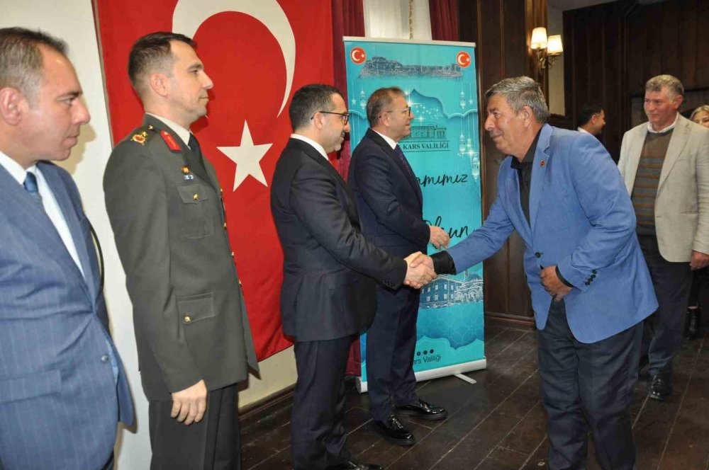 Kars’ta Bayramlaşma Programı.. Protokol Polis Evi’nde Bir Araya Geldi!