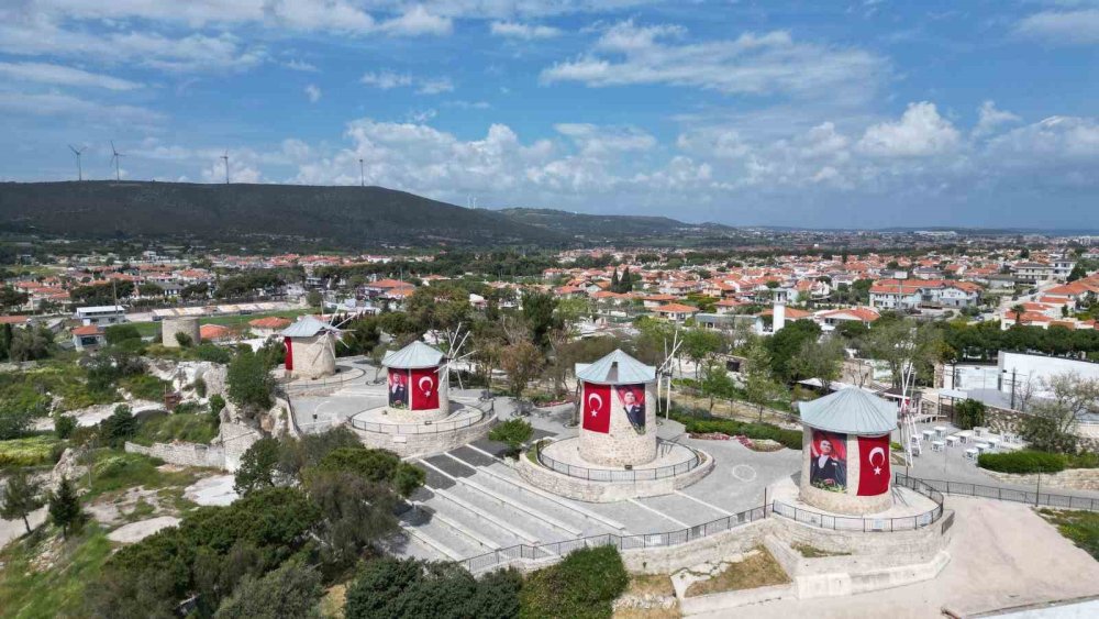 Çeşme Alaçatı’da Bayram Yoğunluğu: 9 Günlük Tatil Turizmcilere Umut Oldu