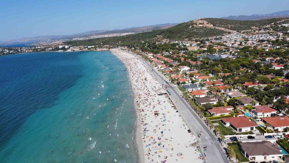 Çeşme Alaçatı’da Bayram Yoğunluğu: 9 Günlük Tatil Turizmcilere Umut Oldu