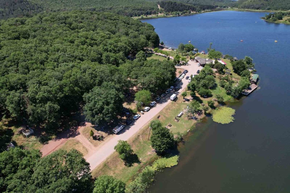 Sakarya’da Bayramın İlk Gününde Tabiat Parklarına Akın Ettiler