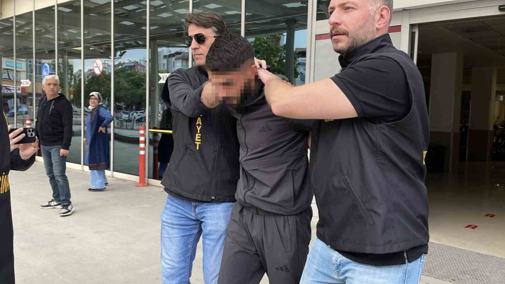 Annesinin Sevgilisini Öldürüp Kaçan Zanlı Yakalandı