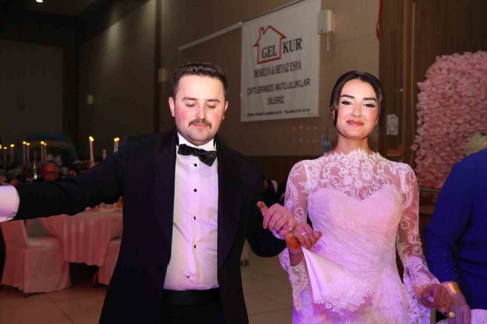 Erzurum Olur’da Mutluluk Günü.. Kaymakam Batuhan Kalkan ile Başak Kırtay Evlendi!