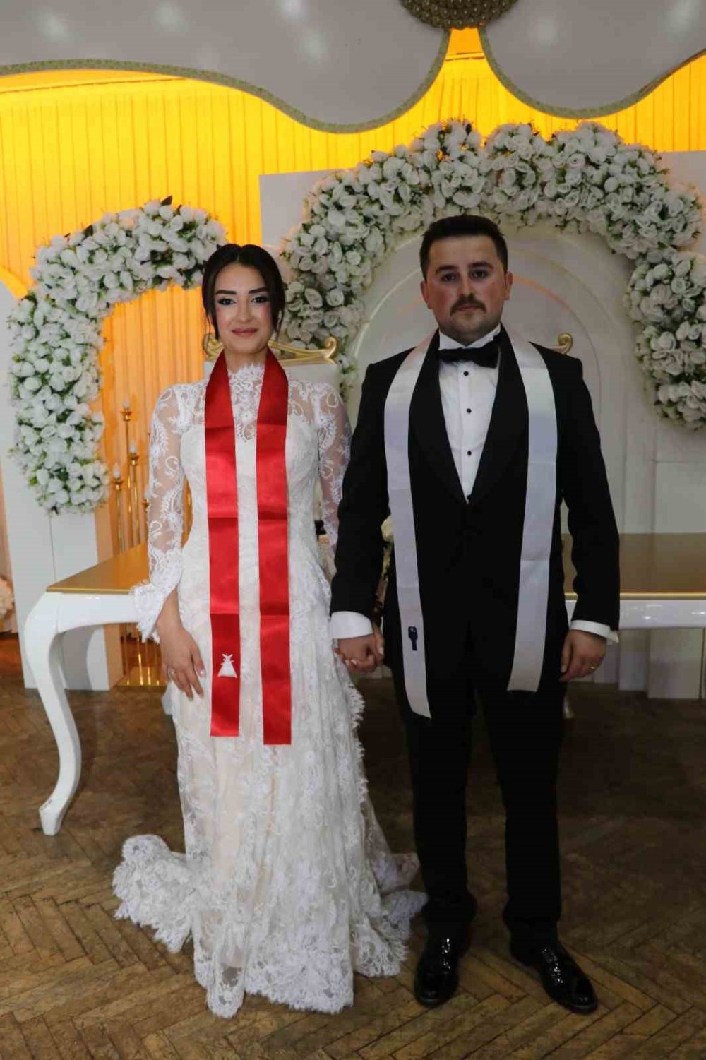 Erzurum Olur’da Mutluluk Günü.. Kaymakam Batuhan Kalkan ile Başak Kırtay Evlendi!