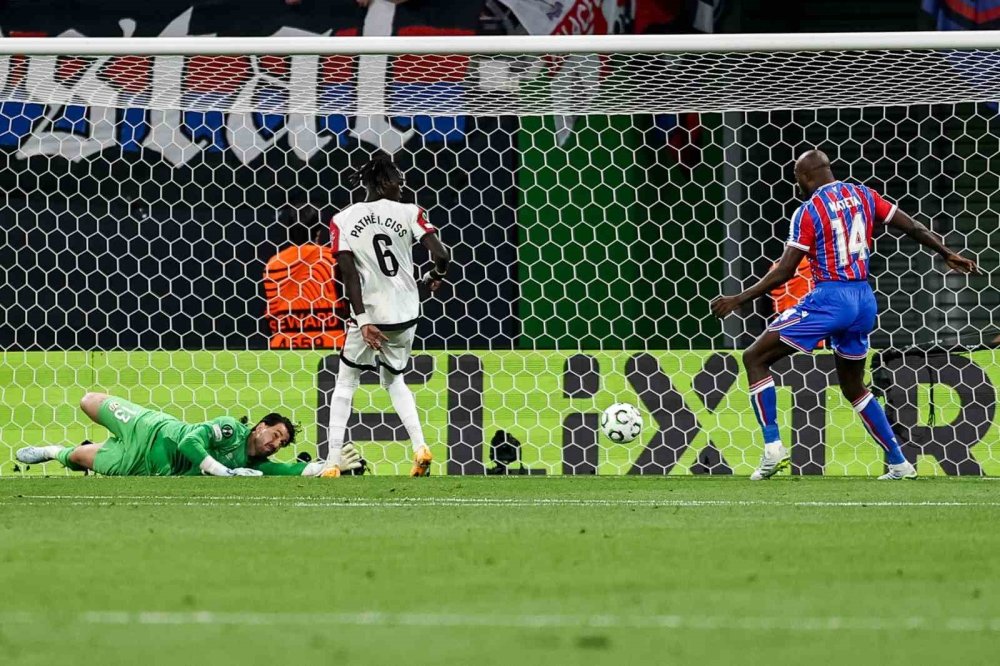 UEFA Konferans Ligi Crystal Palace’ın.. İngiliz Ekibi Rayo’yu Yıktı!