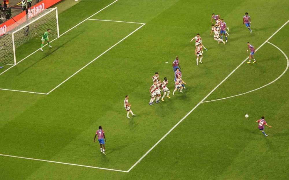 UEFA Konferans Ligi Crystal Palace’ın.. İngiliz Ekibi Rayo’yu Yıktı!