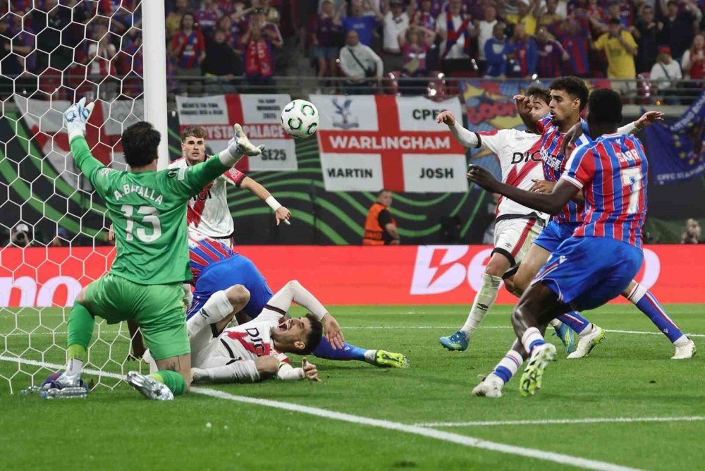 UEFA Konferans Ligi Crystal Palace’ın.. İngiliz Ekibi Rayo’yu Yıktı!