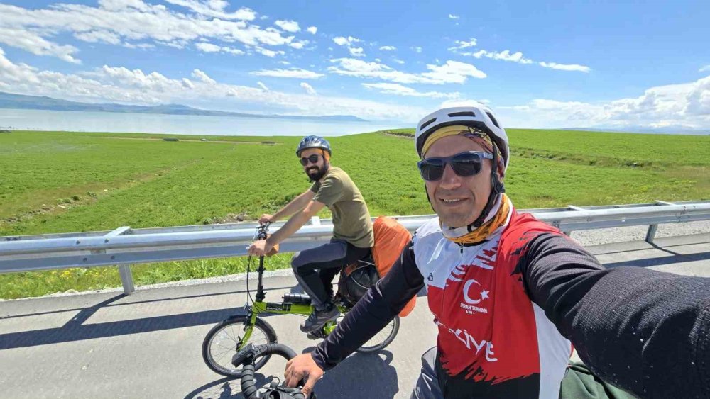 Yağmur ve Rampalara Rağmen Tamamladılar.. Van Gölü’nde Alternatif Turizm Rotası!