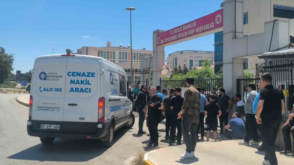 Antalya’da 16 Yaşındaki Çocuk Doğum Gününde Geçirdiği Kazada Hayatını Kaybetti