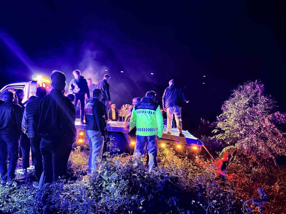 Kastamonu’da Otomobil 150 Metre Yüksekten Uçuruma Yuvarlandı: 1 Ölü, 3 Yaralı