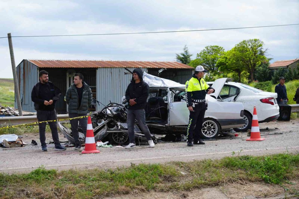 Kırıkkale’de Otomobiller Çarpıştı: 2 Ölü, 7 Yaralı