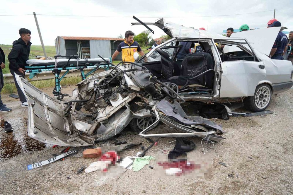 Kırıkkale’de Otomobiller Çarpıştı: 2 Ölü, 7 Yaralı