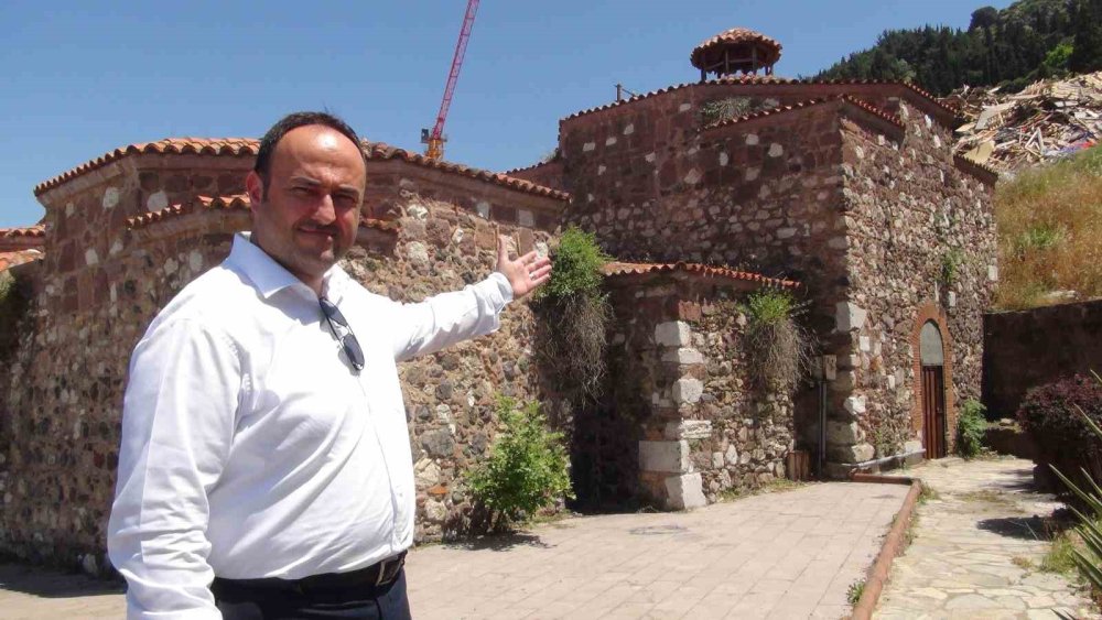 Milyonlar Harcandı, Tarihi Hamam Yeniden Çürümeye Terk Edildi
