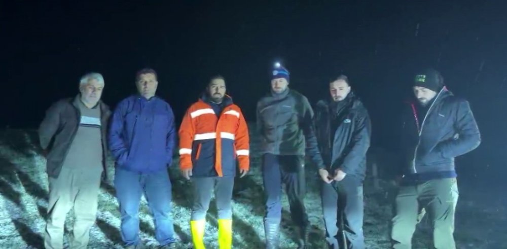 Artvin’de Yaylada Mahsur Kalan 6 Kampçıyı Ekipler Kurtardı
