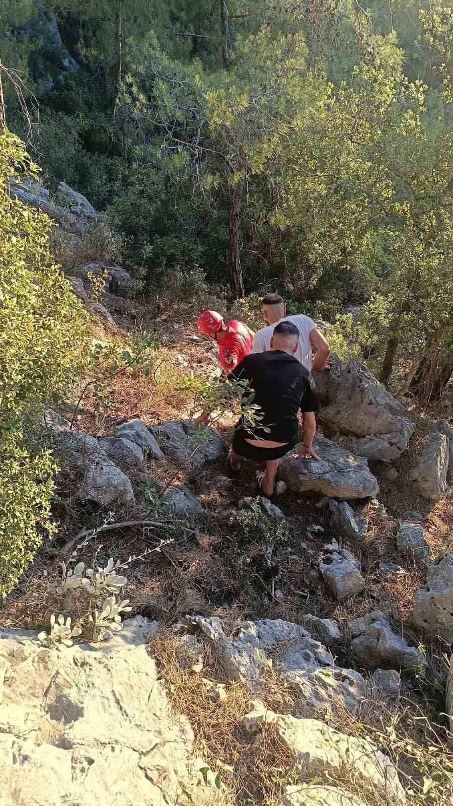 Gezmek İçin Gittikleri Gizli Koyda Kaybolan 2 Kişi Jak Timlerince Kurtarıldı