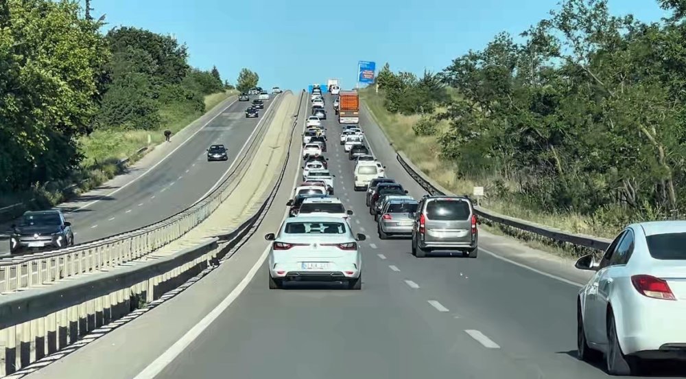 Kurban Bayramı Sonrası Dönüş Hareketliliği.. Havalimanları, Otogarlar ve Yollar Alarm Verdi!