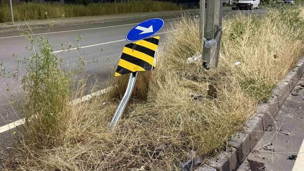 Diyarbakır’da Halk Otobüsü İle Otomobil Çarpıştı: 2 Ölü, 5 Yaralı