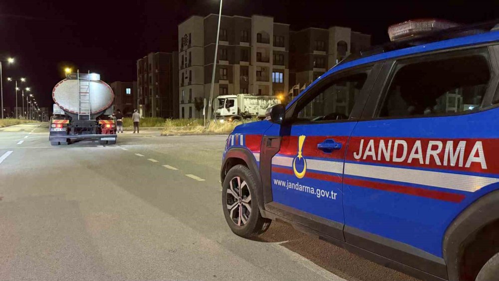 Diyarbakır’da Halk Otobüsü İle Otomobil Çarpıştı: 2 Ölü, 5 Yaralı