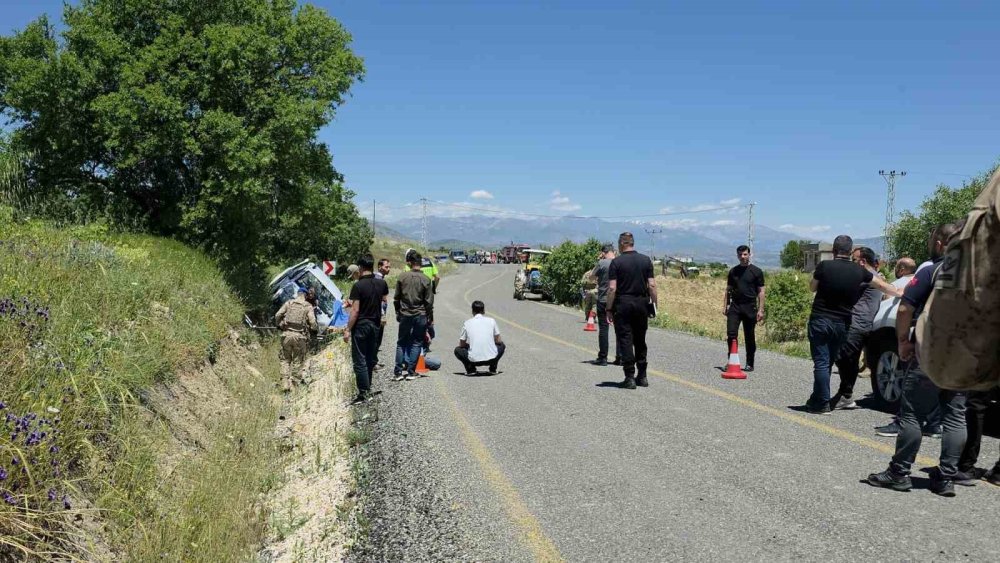 Ergani’de Aile İçi Husumet Faciası.. Kardeşinin Aracına Ateş Açtı: 1 Ölü, 1 Ağır Yaralı!