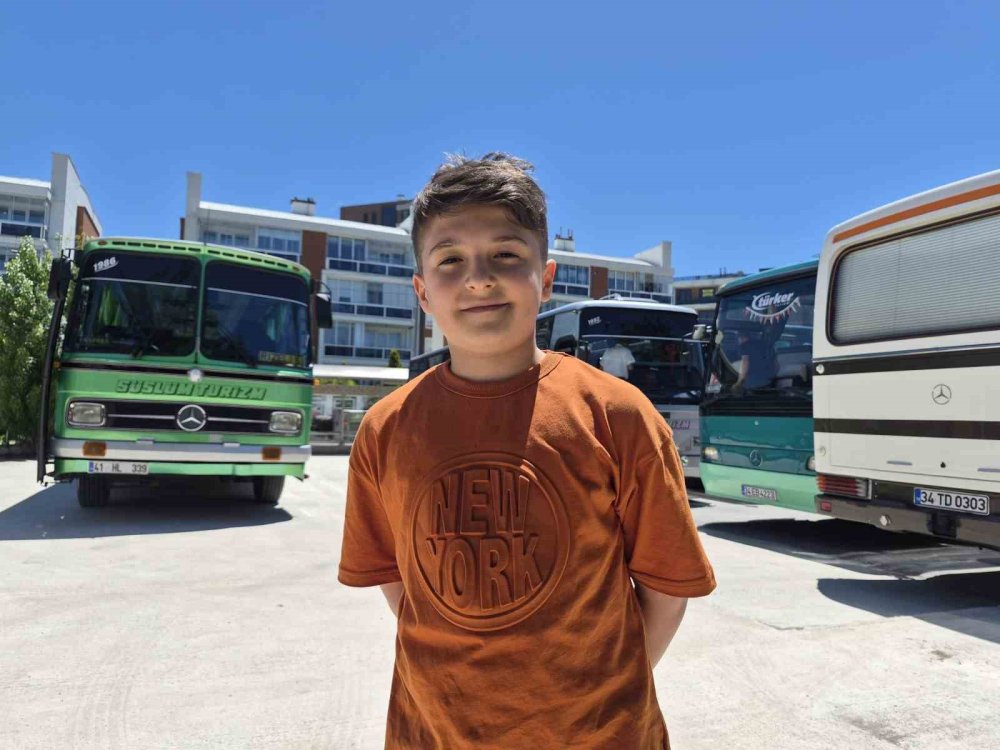 Türkiye’nin Dört Bir Yanından Gelen Klasik Otobüsler Eskişehir’de Buluştu