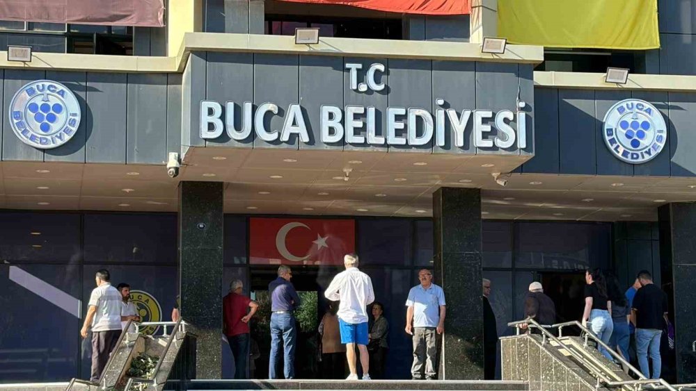 İzmir’de CHP’li Belediyeye Yolsuzluk Soruşturması.. 6 İlde Eş Zamanlı Operasyon!