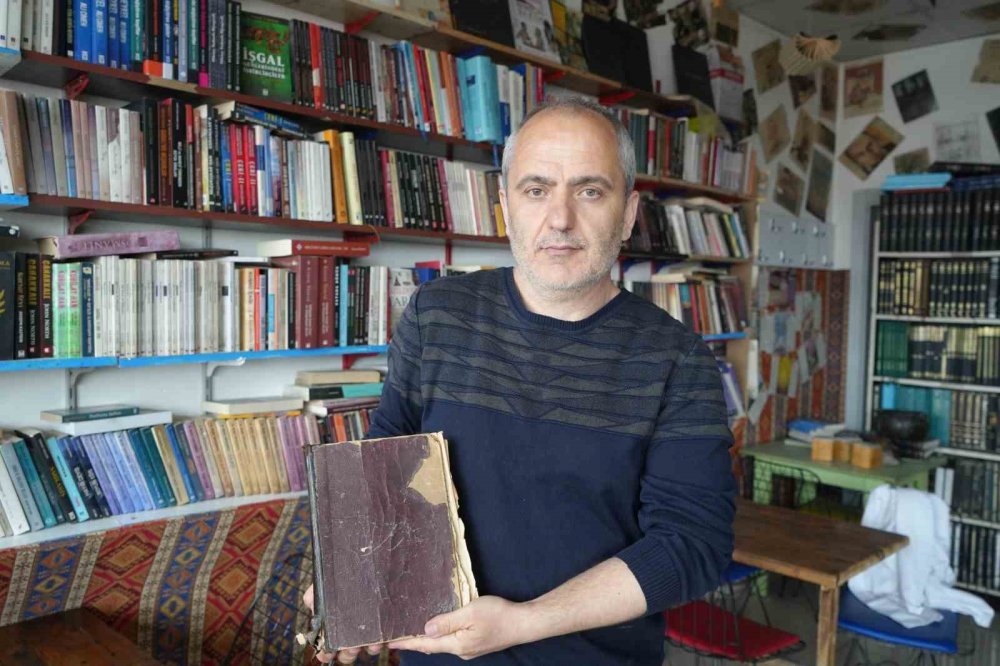 Sahaf Raflarından Tarih Çıktı.. Victor Hugo’nun Osmanlıca Sefiller’i Erzurum’da Bulundu!