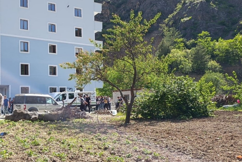 Bir Kadın Daha Hayattan Koparıldı.. Torul’daki Cinayet Yürekleri Dağladı!