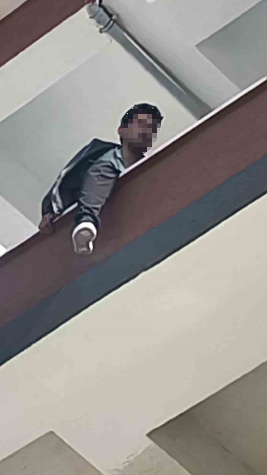 Iğdır’da Hareketli Dakikalar.. İnşaatın 4’üncü Katına Çıkan Kişi İkna Edildi!