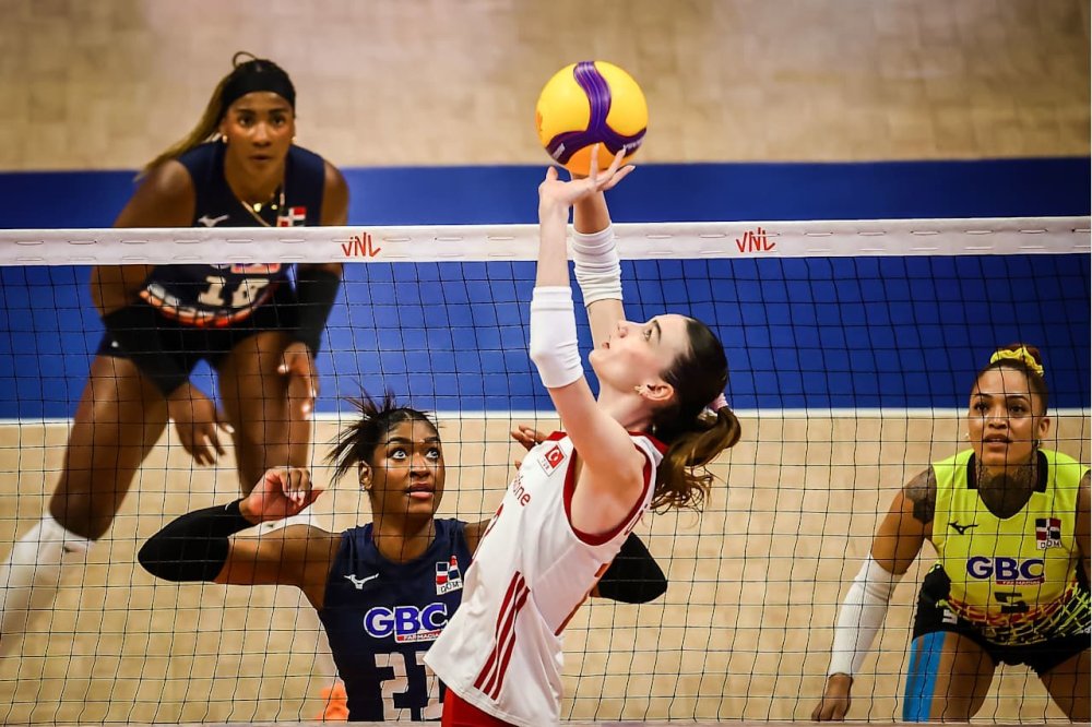 A Milli Kadın Voleybol Takımı, Milletler Ligi’ne Galibiyetle Başladı