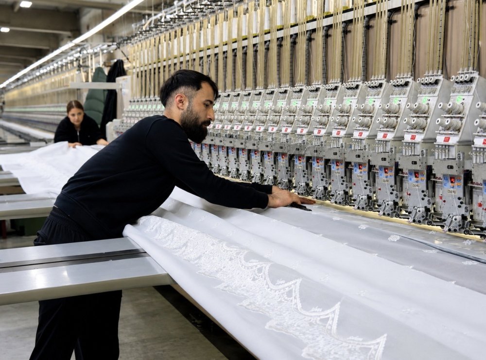 110 Kişiye İstihdam Sağlıyor.. Doğubayazıt’taki Fabrika 28 Ülkeye Perde Gönderiyor!