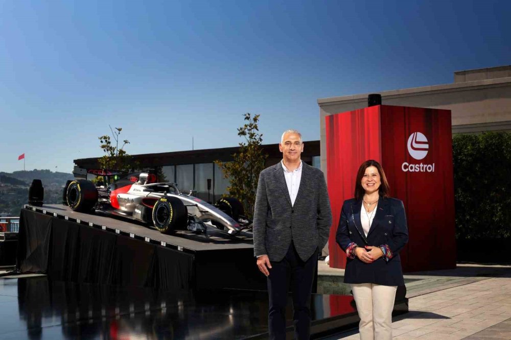 Formula 1'in Yeni Dönemine Geri Sayım.. Audi R26 Showcar İstanbul'da İlgi Odağı Oldu!