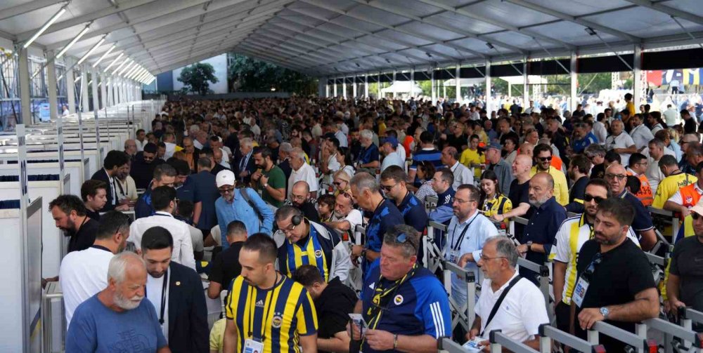 Fenerbahçe'de Tarihi Kongre Hafta Sonu.. Başkanlık Yarışında Aziz Yıldırım ve Hakan Safi!