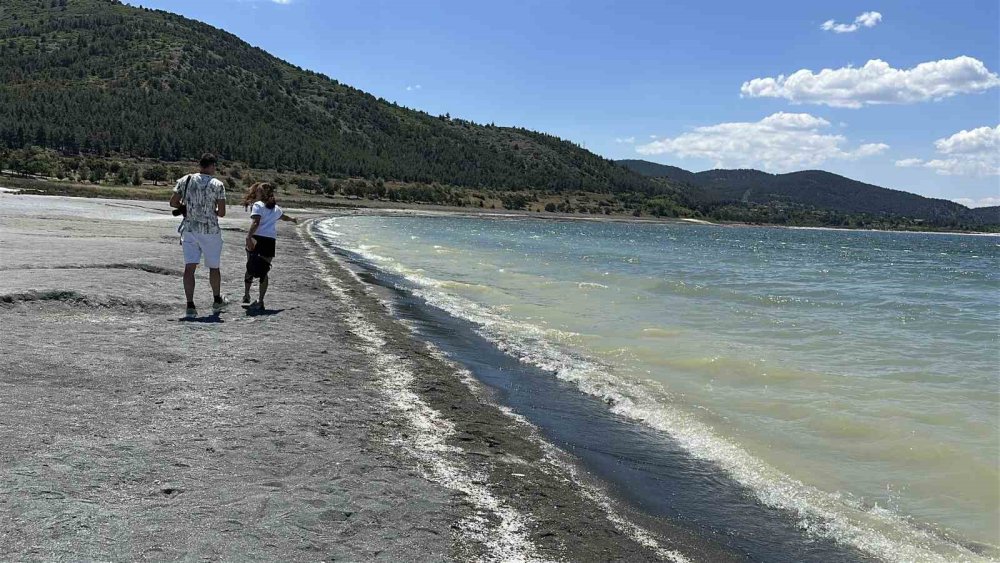 Salda Gölü Yeni Sezona Hazır.. Koruma Tartışmalarının Gölgesinde Rekor Beklentisi!
