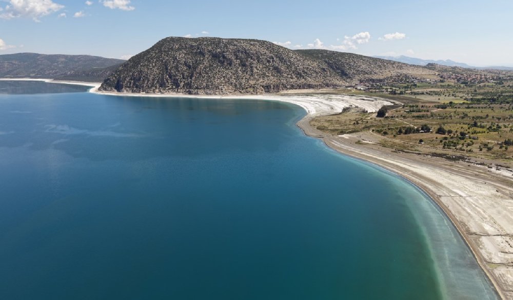 Salda Gölü Yeni Sezona Hazır.. Koruma Tartışmalarının Gölgesinde Rekor Beklentisi!