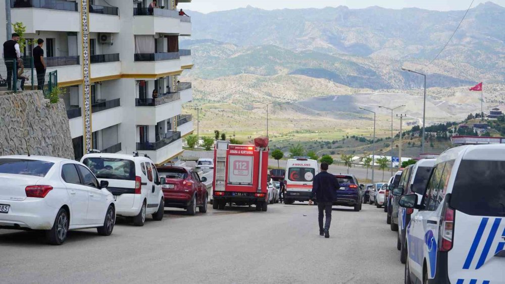Şırnak'ta Acı Olay.. 28 Yaşındaki Hemşire Evinde Hayatını Kaybetti!